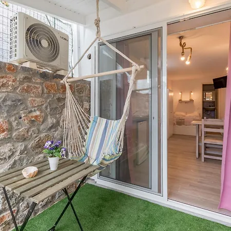 Olympus Apartment