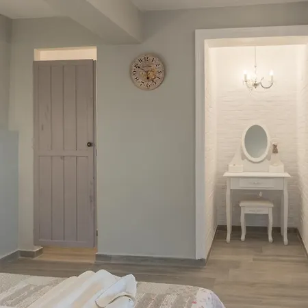 Olympus Apartment