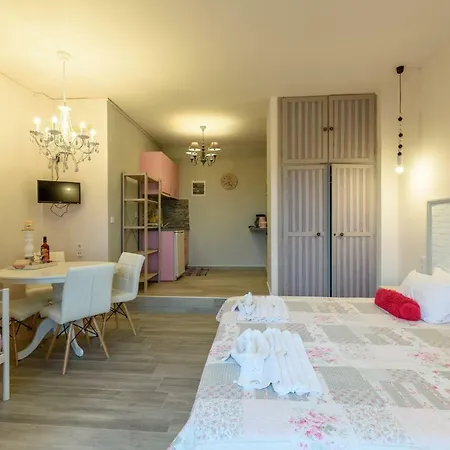 Olympus Apartment *